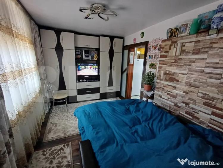 Casă cu 2 camere cu Teren 3500 Mp în Central