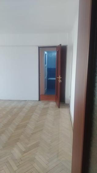 Apartament cu 2 camere semidecomandat în Ultracentral