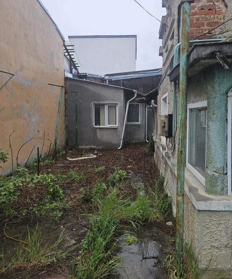 Casă cu 4 camere în Satu Nou
