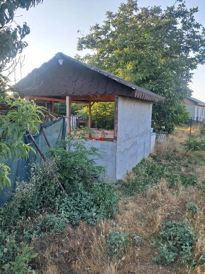 Casă cu Teren 1700 Mp în Plopu