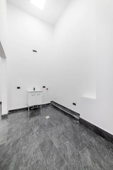 Spațiu comercial, de 48 mp, în Gara de Nord