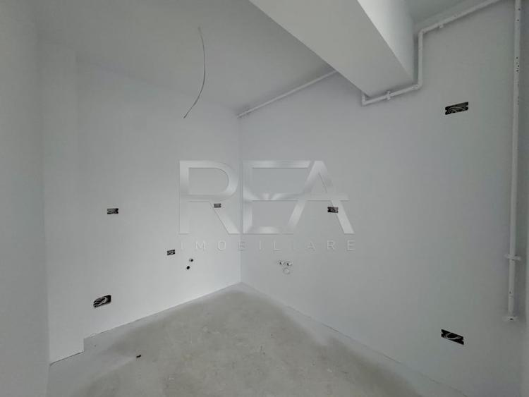 Apartament cu 2 camere semidecomandat în Matei Voievod
