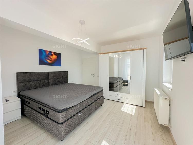 Apartament cu 3 camere decomandat, mobilat în Central