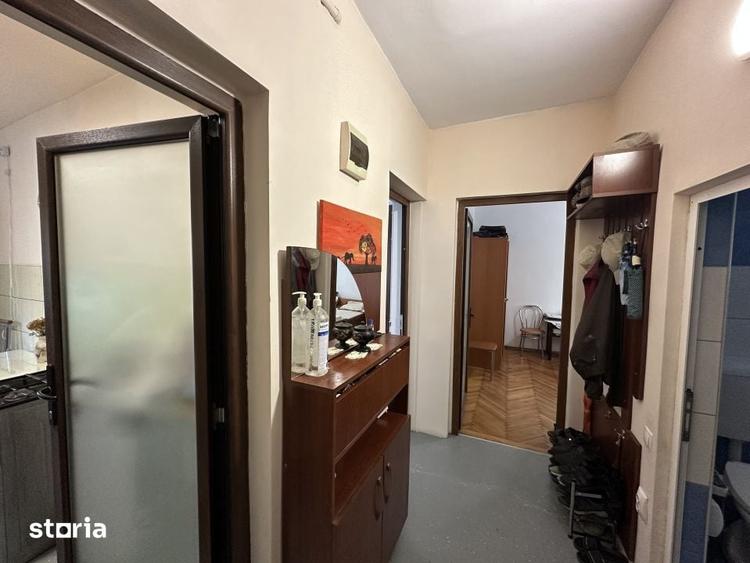Apartament cu 2 camere decomandat în Gruia
