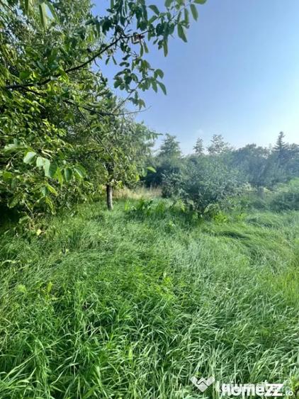 Casă cu 3 camere cu Teren 800 Mp în Siret