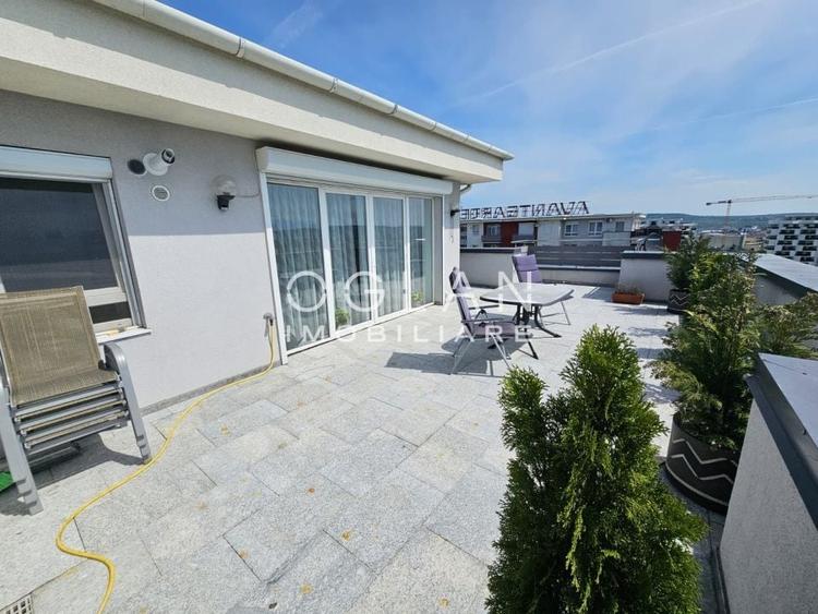 Penthouse cu 3 camere decomandat, mobilat în Șelimbăr