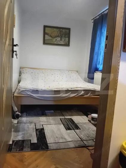 Apartament cu 3 camere semidecomandat, mobilat în Spitalul Județean
