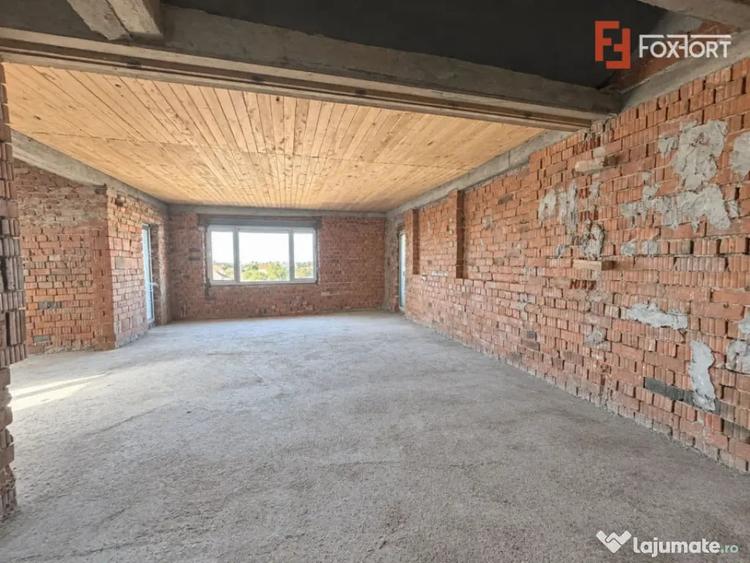 Apartament cu 7 camere decomandat în Olimpia-Stadion