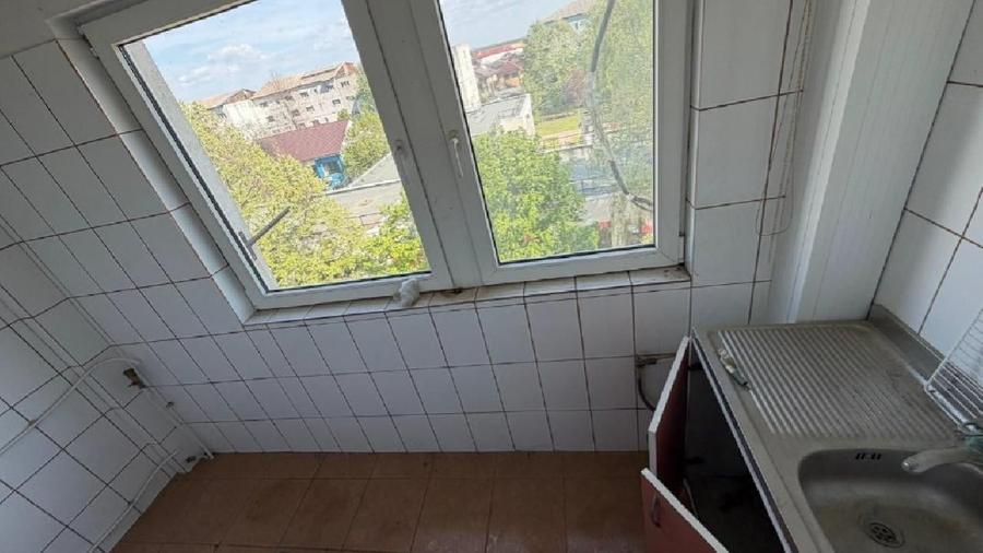 Garsonieră semidecomandată în Sud