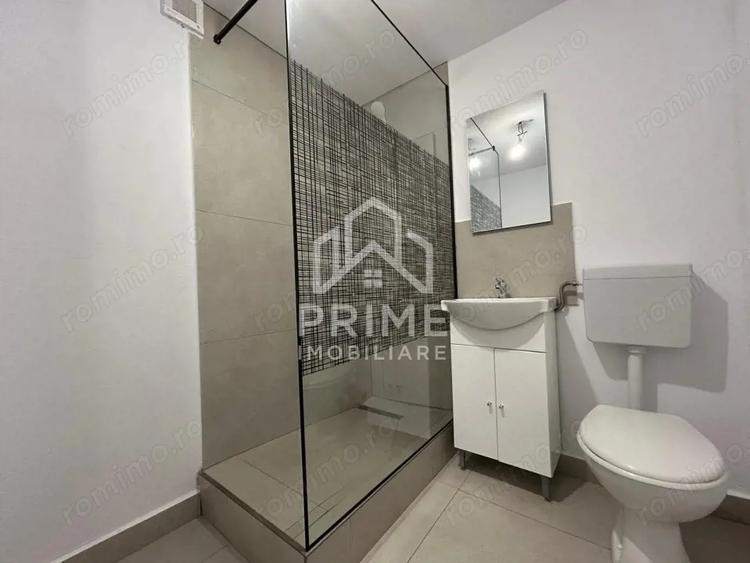 Casă cu 8 camere cu Teren 504 Mp în Central