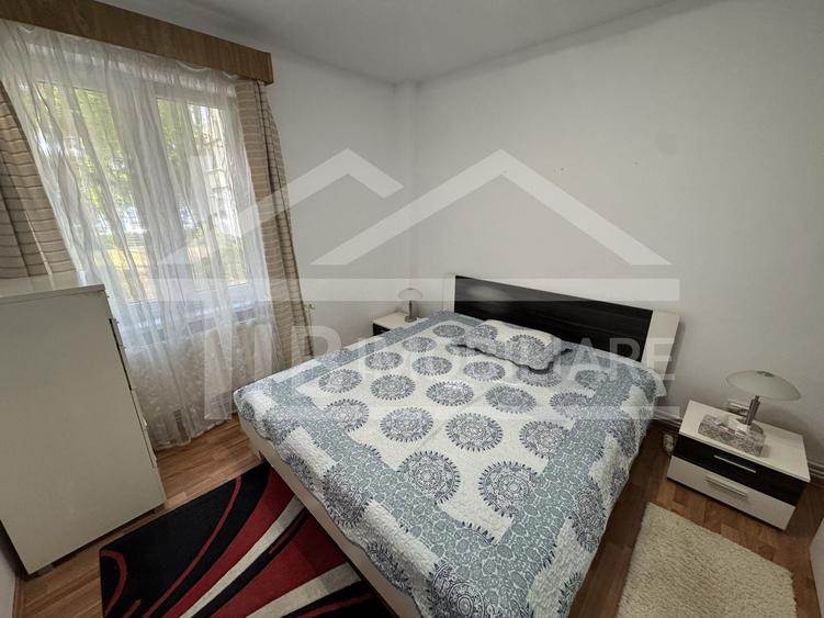 Apartament cu 3 camere semidecomandat, mobilat în Tudor