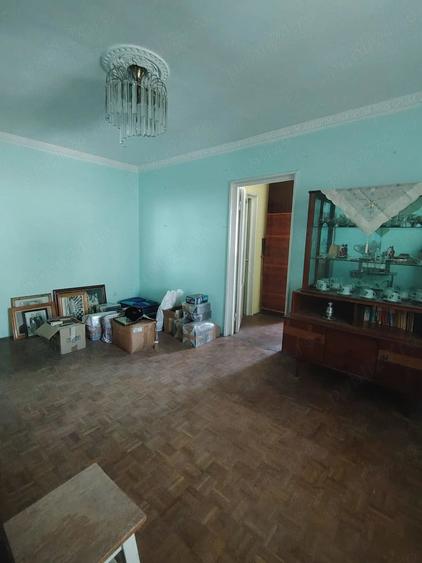 Apartament cu 2 camere decomandat în Micro 17