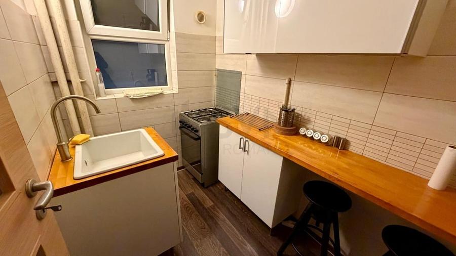 Apartament cu 2 camere semidecomandat, mobilat în Cișmigiu