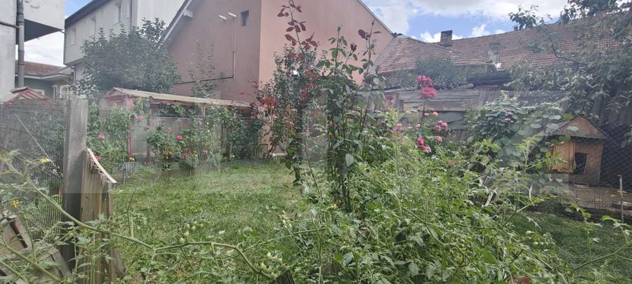 Casă individuală cu 3 camere cu Canalizare în Ultracentral
