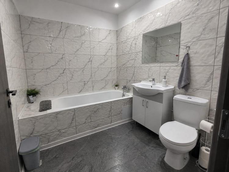 Apartament cu 2 camere decomandat în 1 Decembrie 1918