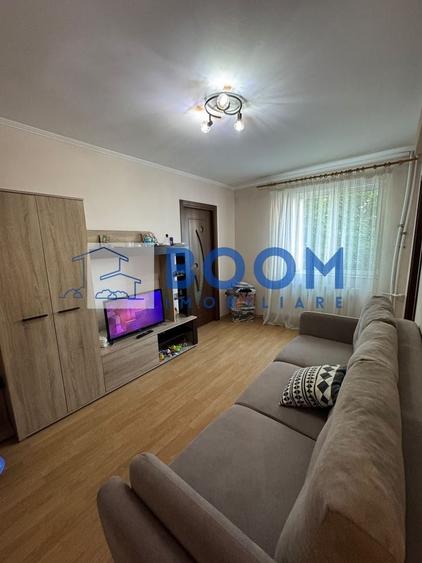 Apartament cu 2 camere decomandat în Petrișor