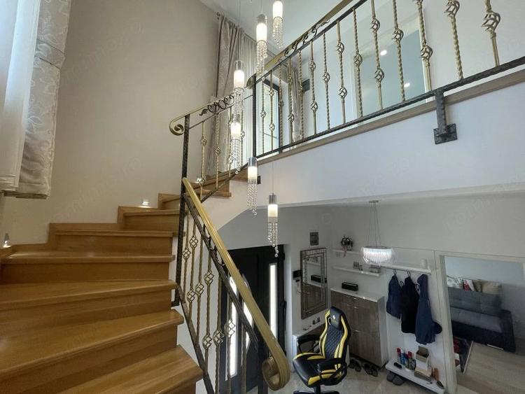 Casă cu Teren 1042 Mp în Cornu