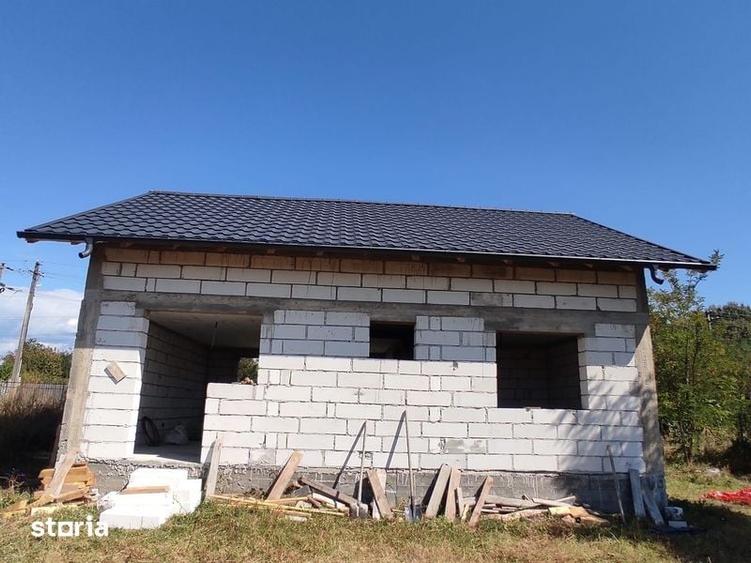 Casă cu 2 camere cu Teren 56 Mp în Orlești