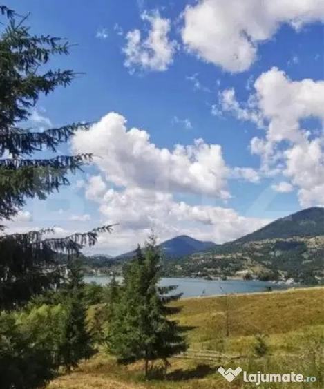 Teren de 1120 mp, în Colibița