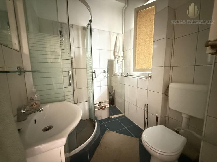 Apartament cu 2 camere decomandat, mobilat în Universitate