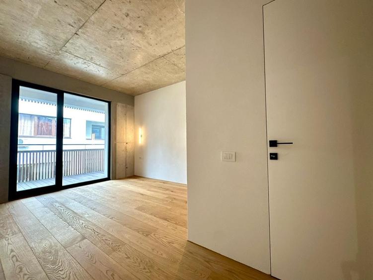 Apartament cu 3 camere decomandat în Dorobanți