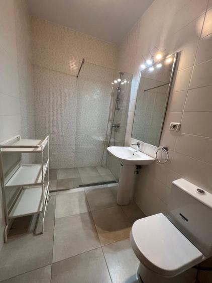 Apartament cu 3 camere decomandat în Floreasca