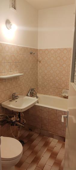 Apartament cu 3 camere semidecomandat în Nord