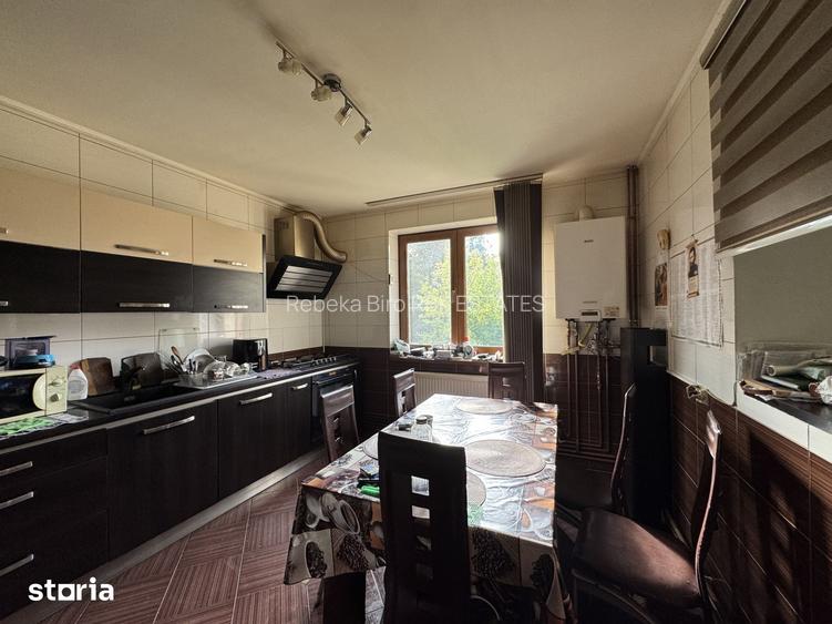 VILA P+1+M in Breaza de Sus | 1317 mp teren | 344mp casa | Garaj | Foi