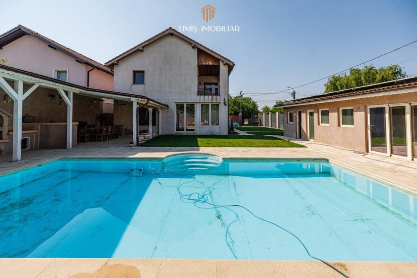 Casă individuală cu 5 camere cu Piscina în Săcălaz