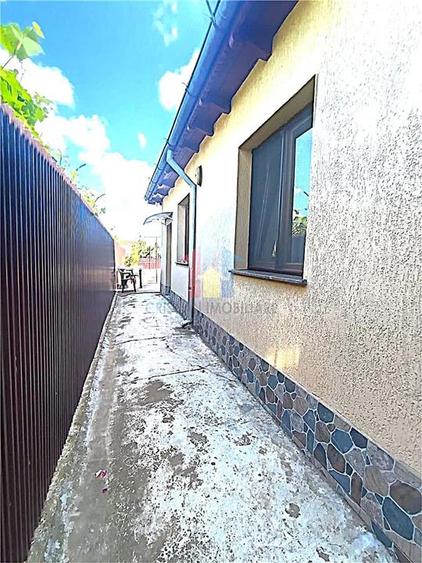 Casă cu 4 camere cu Teren 443 Mp în Cazasu