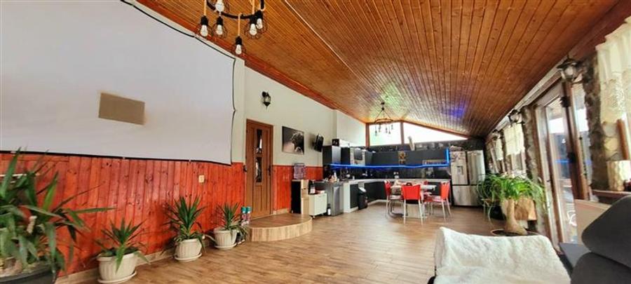 Casă individuală cu 8 camere cu Canalizare în Apoldu de Jos