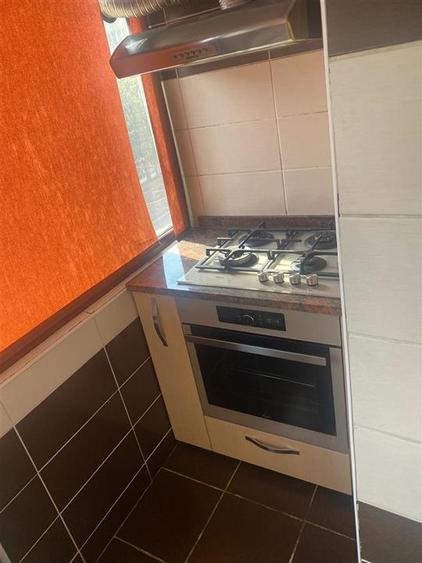 Apartament cu 3 camere decomandat în Călărași