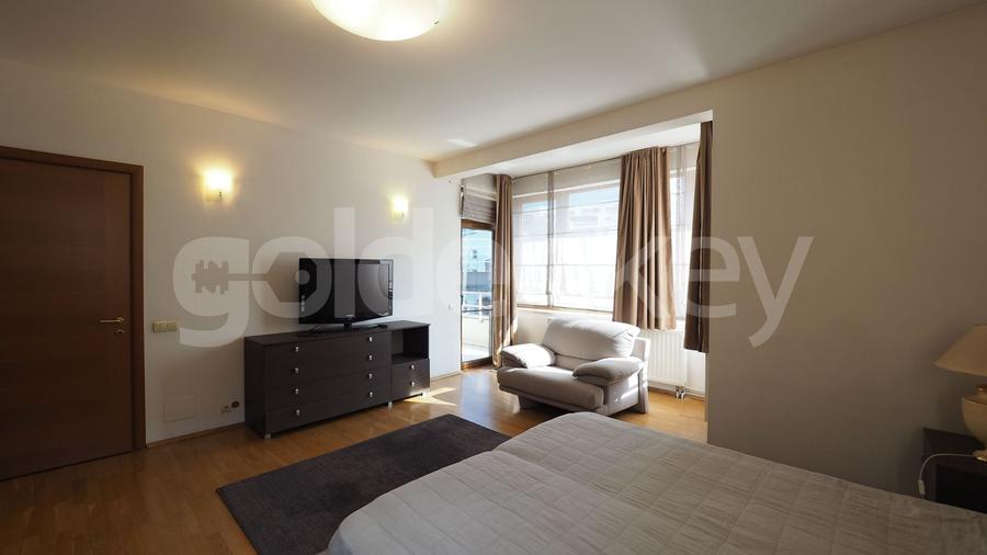 Apartament cu 4 camere decomandat, mobilat în Herăstrău