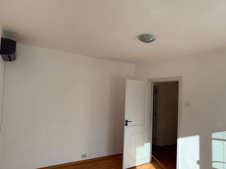 Apartament cu 3 camere decomandat în Vitan