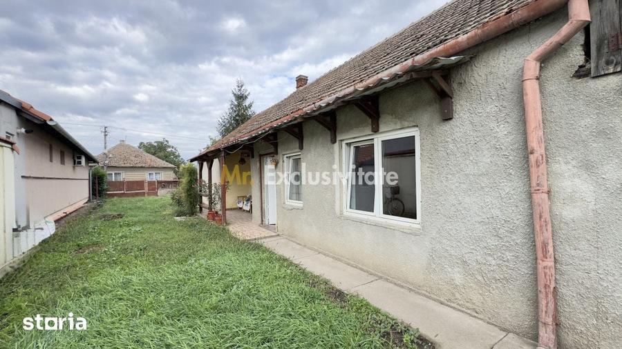 Casă cu 3 camere cu Teren 3263 Mp în Central