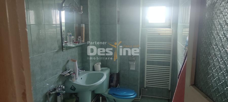 APARTAMENT CU 3 CAMERE IN ZONA MATERNA SITUAT LA ETAJUL 3 BLOC TURN - 10