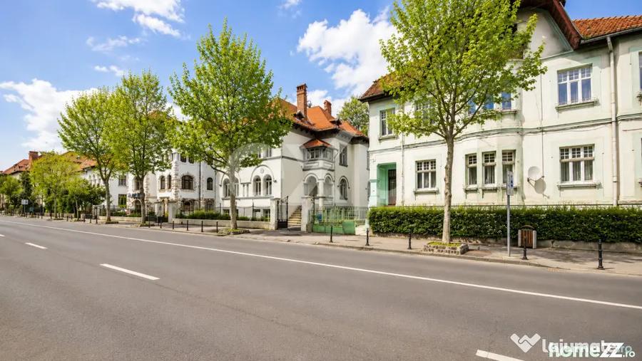 Apartament cu 2 camere semidecomandat, mobilat în Centrul Istoric