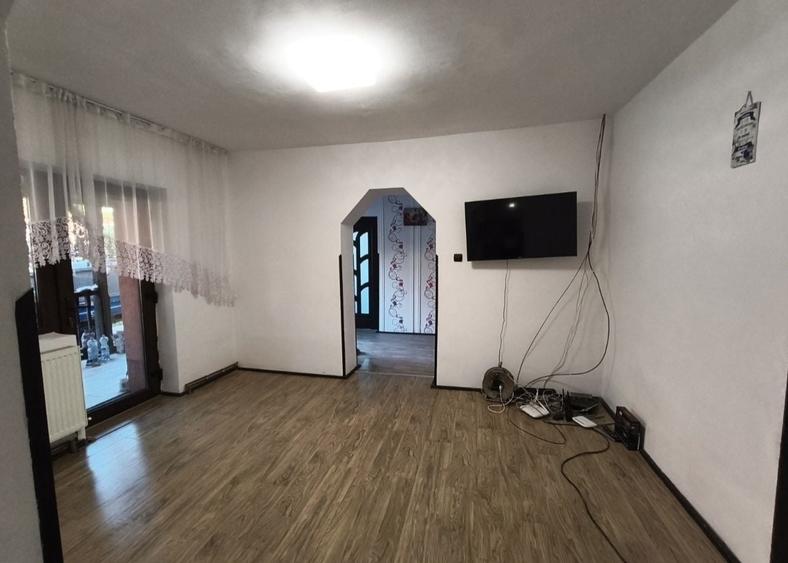 Casă cu 2 camere în Popești