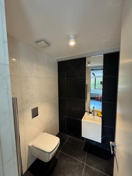 Apartament cu 4 camere semidecomandat, mobilat în Primăverii