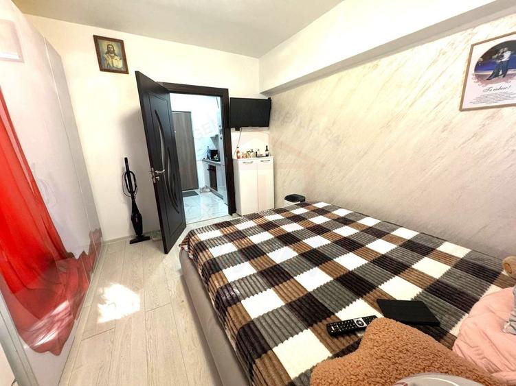 Garsonieră decomandată în Micro 14