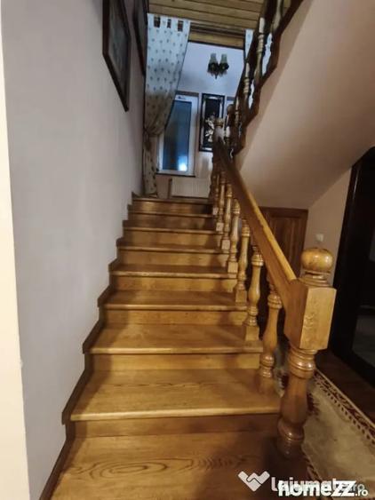 Casă cu 5 camere cu Teren 1500 Mp în Central