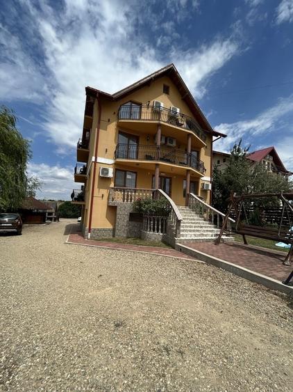 Casă cu 4 camere cu Teren 1300 Mp în Central