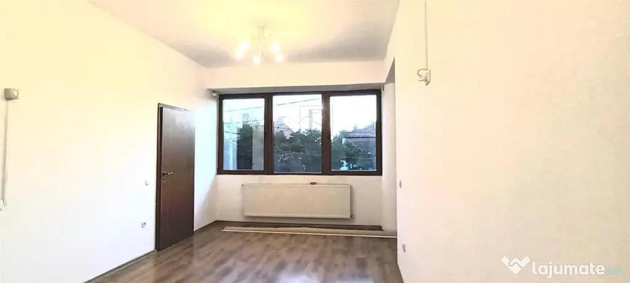Casă cu 6 camere cu Teren 400 Mp în Complex Studențesc