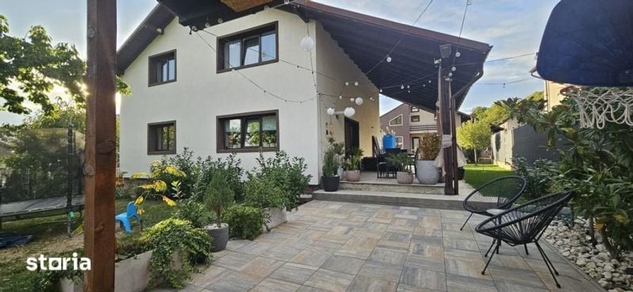 Casă cu 4 camere cu Teren 160 Mp în Doicești