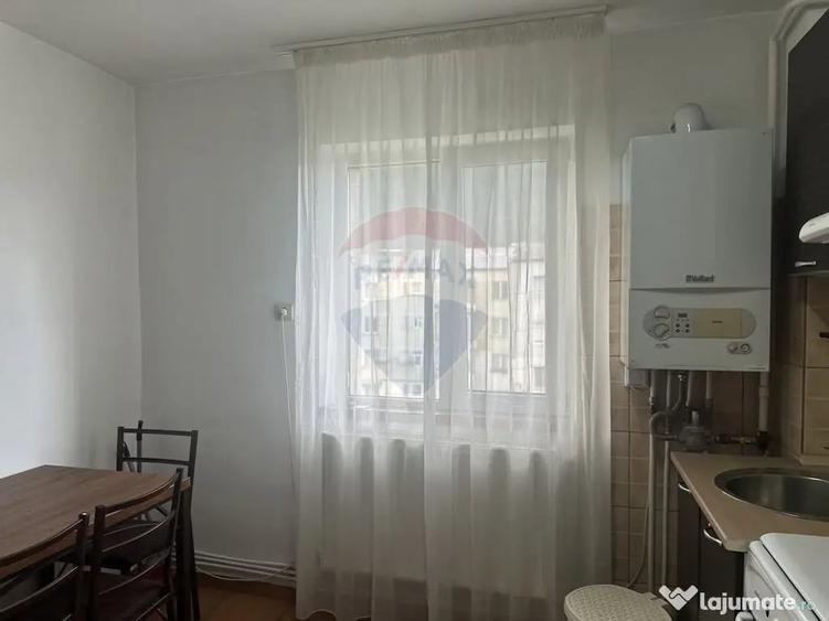 Apartament cu 2 camere semidecomandat în Mărăței