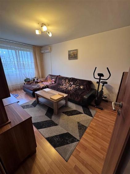 Apartament 2 camere Decomandat Aparatorii Patriei - 1