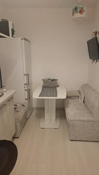 Apartament cu 3 camere decomandat în Tineretului