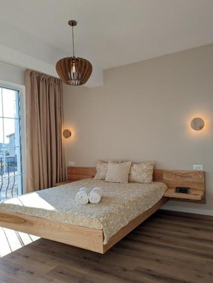 Casă individuală cu 4 camere cu Teren 250 Mp în Mamaia-Sat