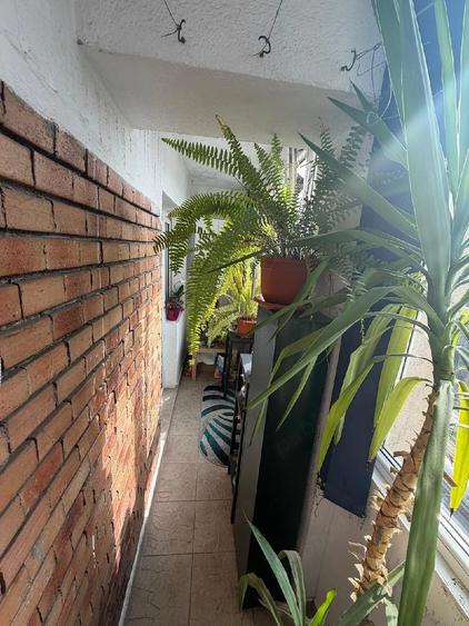 Apartament cu 3 camere decomandat în Crângași