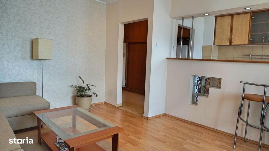 Garsonieră decomandată în Vitan